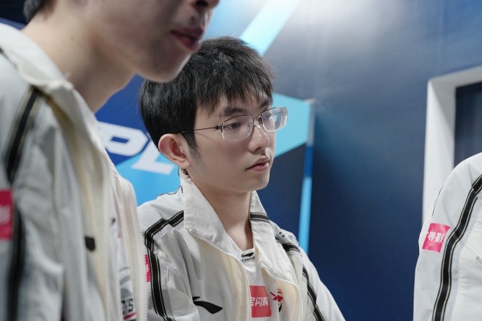 AL发布对阵IG赛后返图：赤忱不改